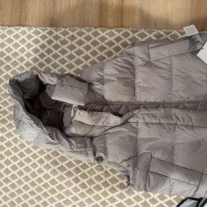 Lululemon Women's wonder puff 600 vest